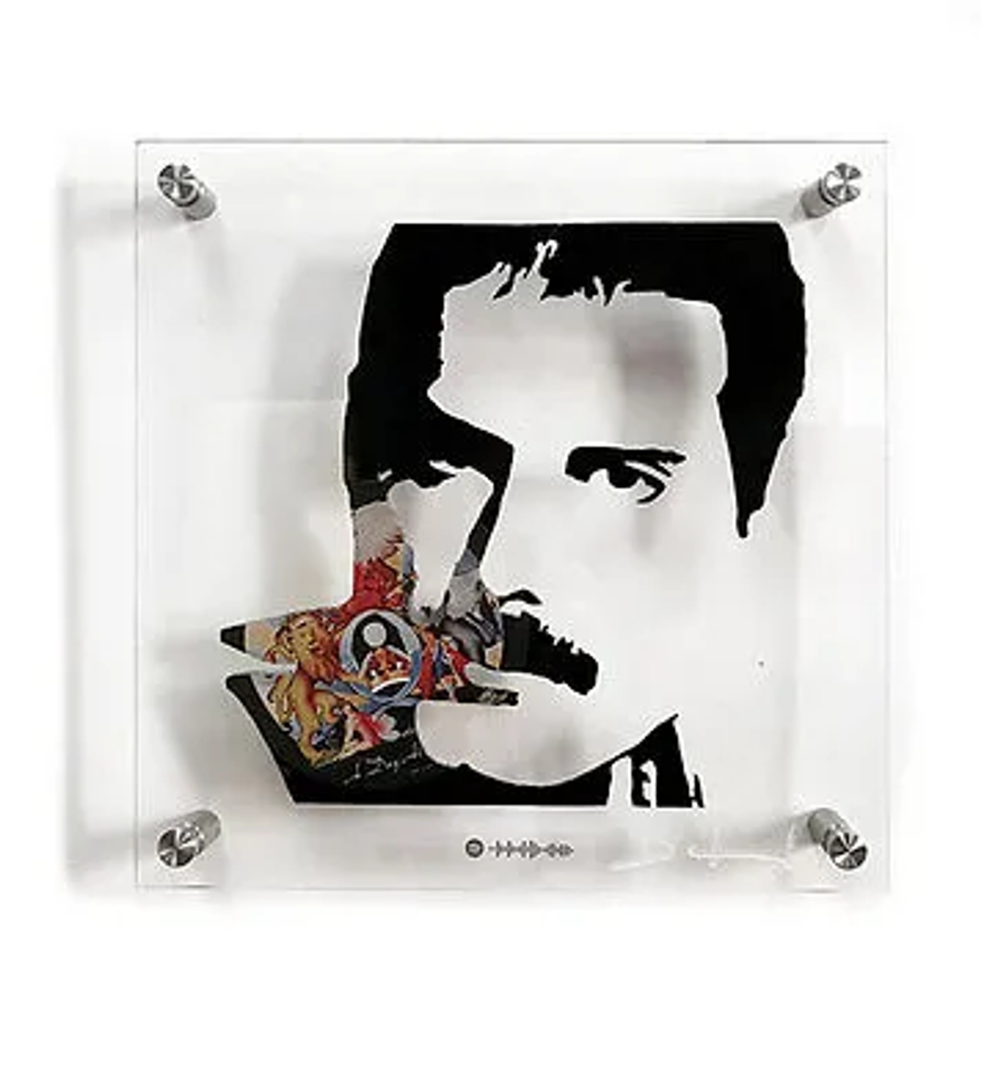 Portrait de Freddie Mercury représentant une composition visuelle et sonore complexe réalisée à partir de disques vinyles.