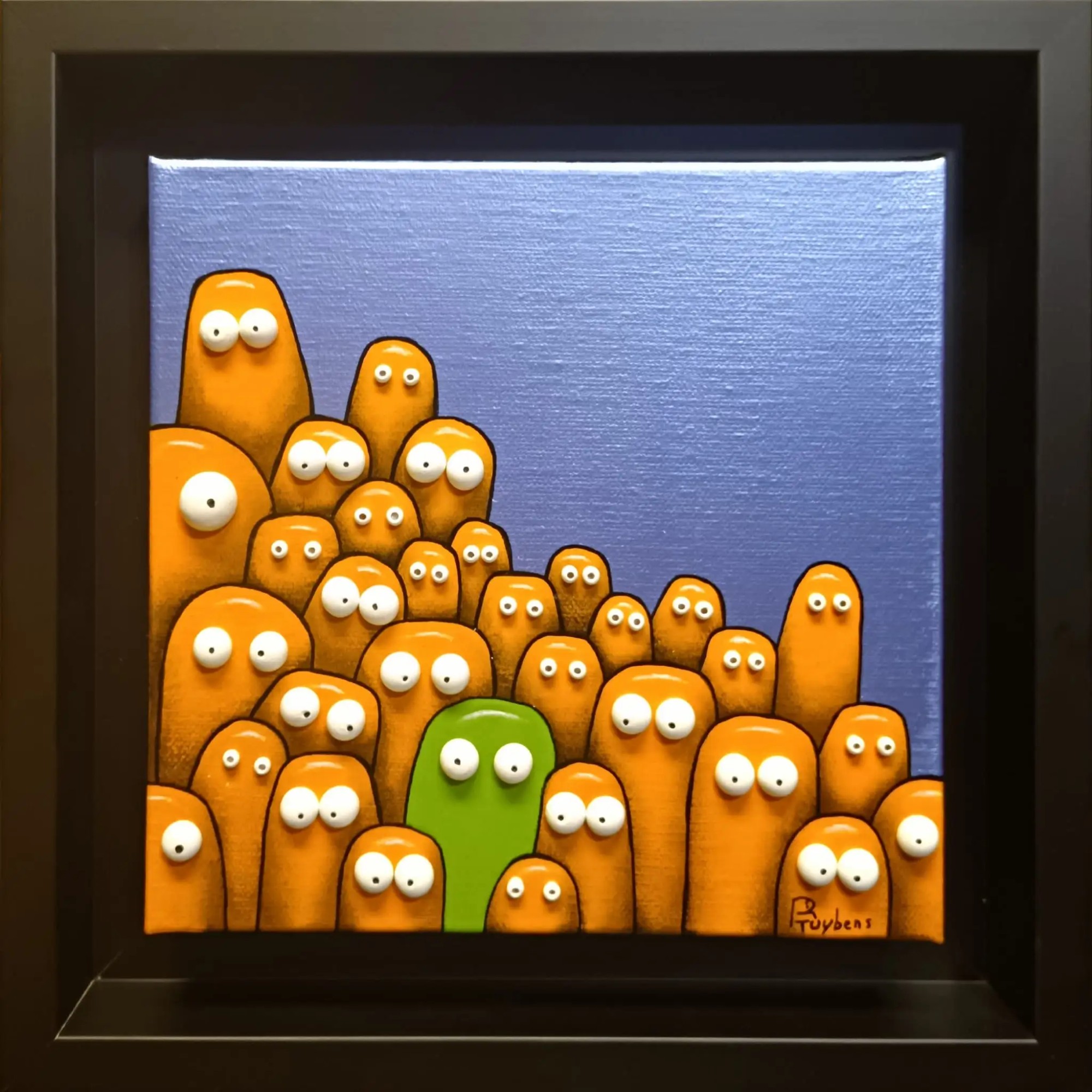 Masse de Trucs orange aux yeux ronds sur fond bleu lavande, un Truc vert émerge au centre.