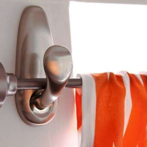 Hang Curtains Without Drilling, Can I Put Up A Curtain Pole Without Drill