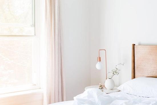 How to Hang Curtains in Your Rental Apartment in 8 Ways