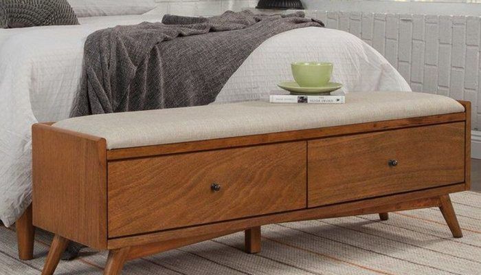 Stylish storage bench for bedroom