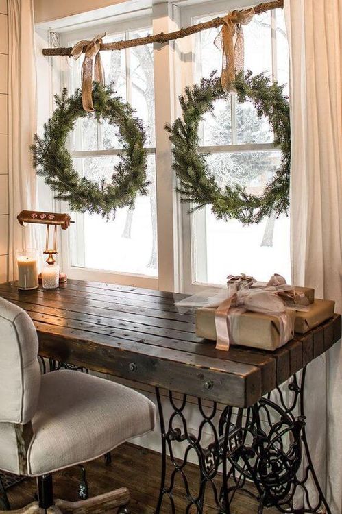 Window Decor Ideas for Christmas - Hang Unique Wreaths