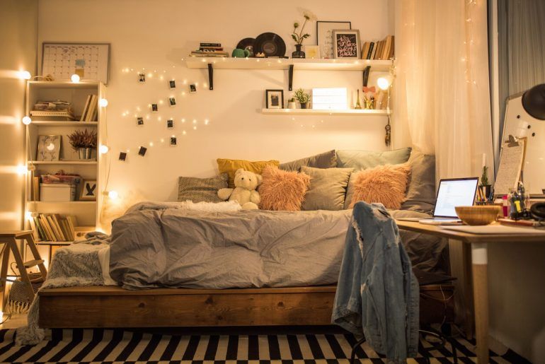 The Ultimate College Dorm Checklist
