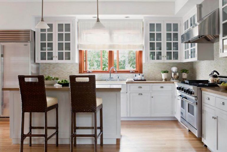 5 идей для кухонных занавесок, чтобы оживить ваши окна