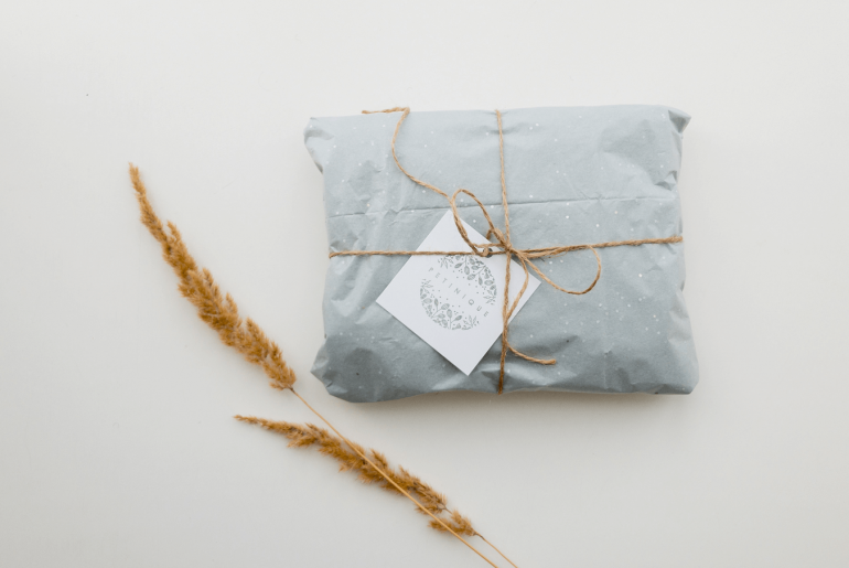 12 Modern Decor Gift Ideas for 2022