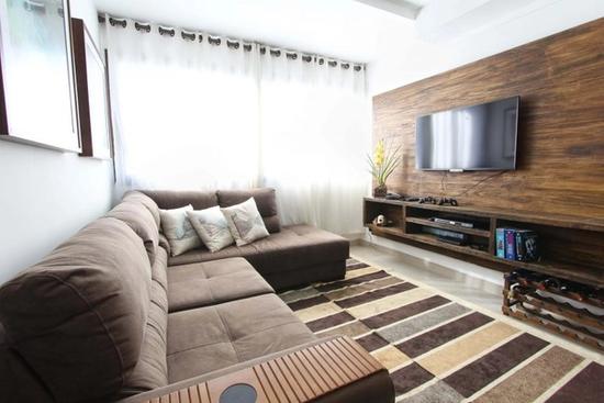 Curtain Troubles: How to Keep Your Curtain Rod From Sliding