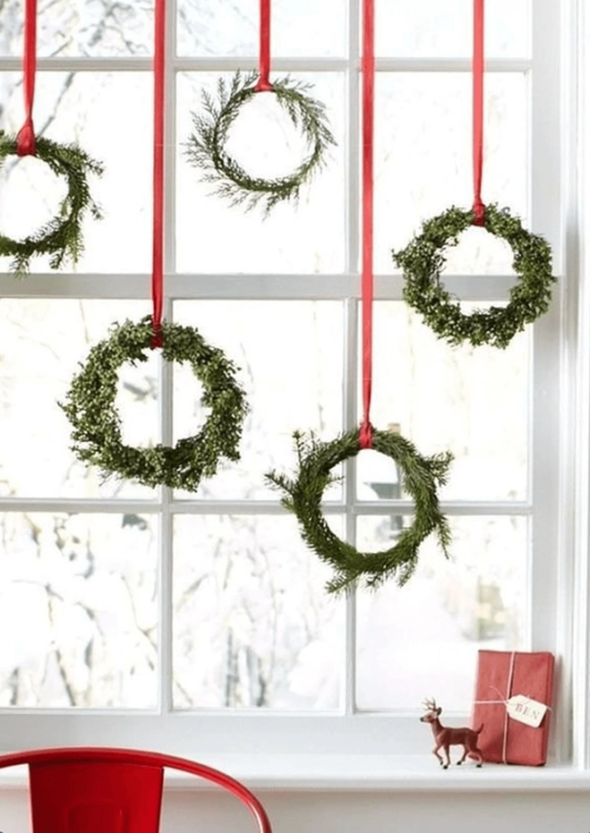 Window Decor Ideas for Christmas - Sprinkle In Teeny Tiny Decor