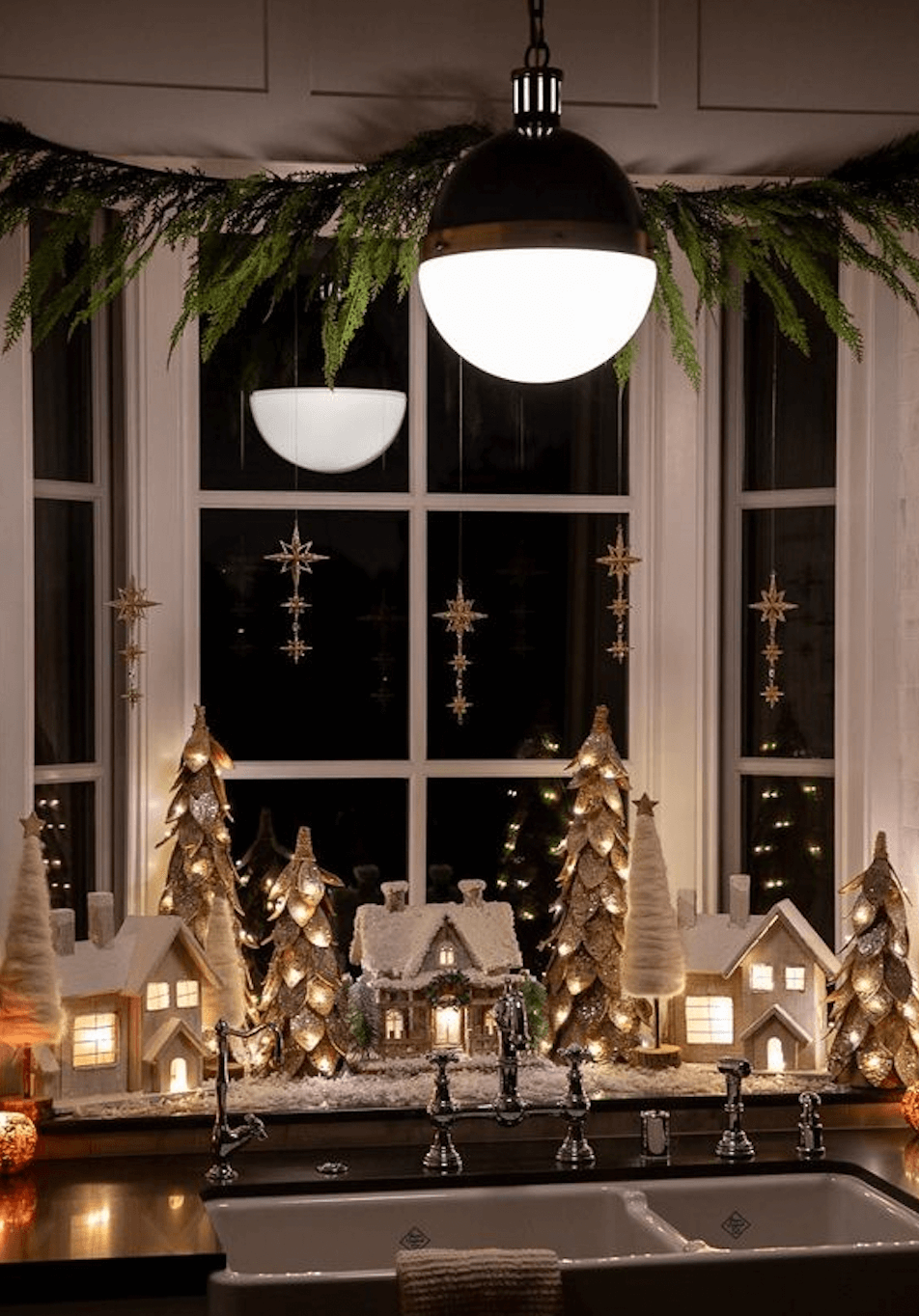 10 Creative Ways to Decorate Your Window Sills for Christmas