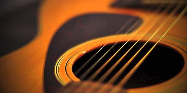 Uma jornada pelo universo do violão solo: da música clássica ao popular