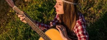 mulher-violao-canhoto