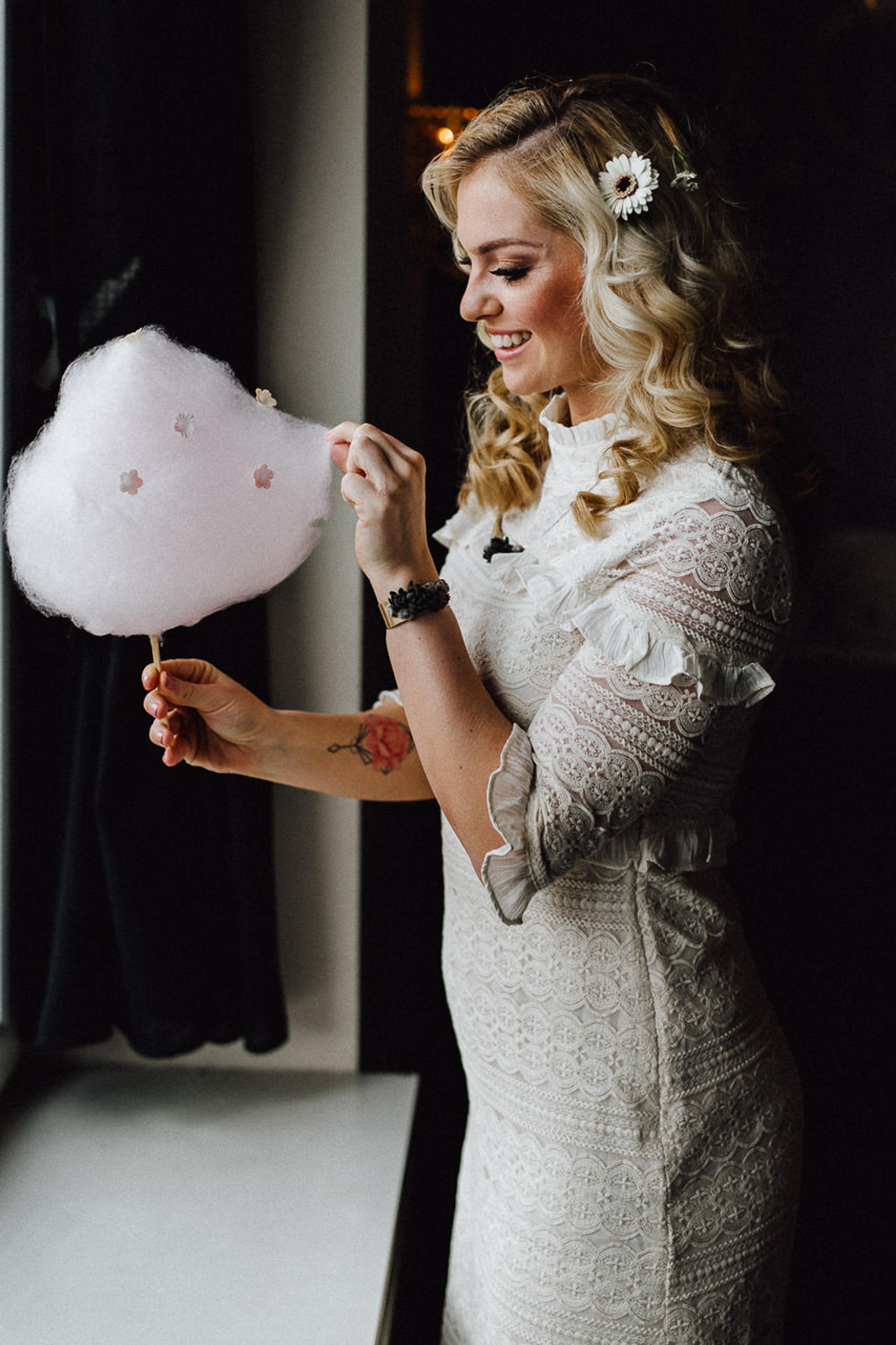 Hochzeit im 70er-Look — Bild 35