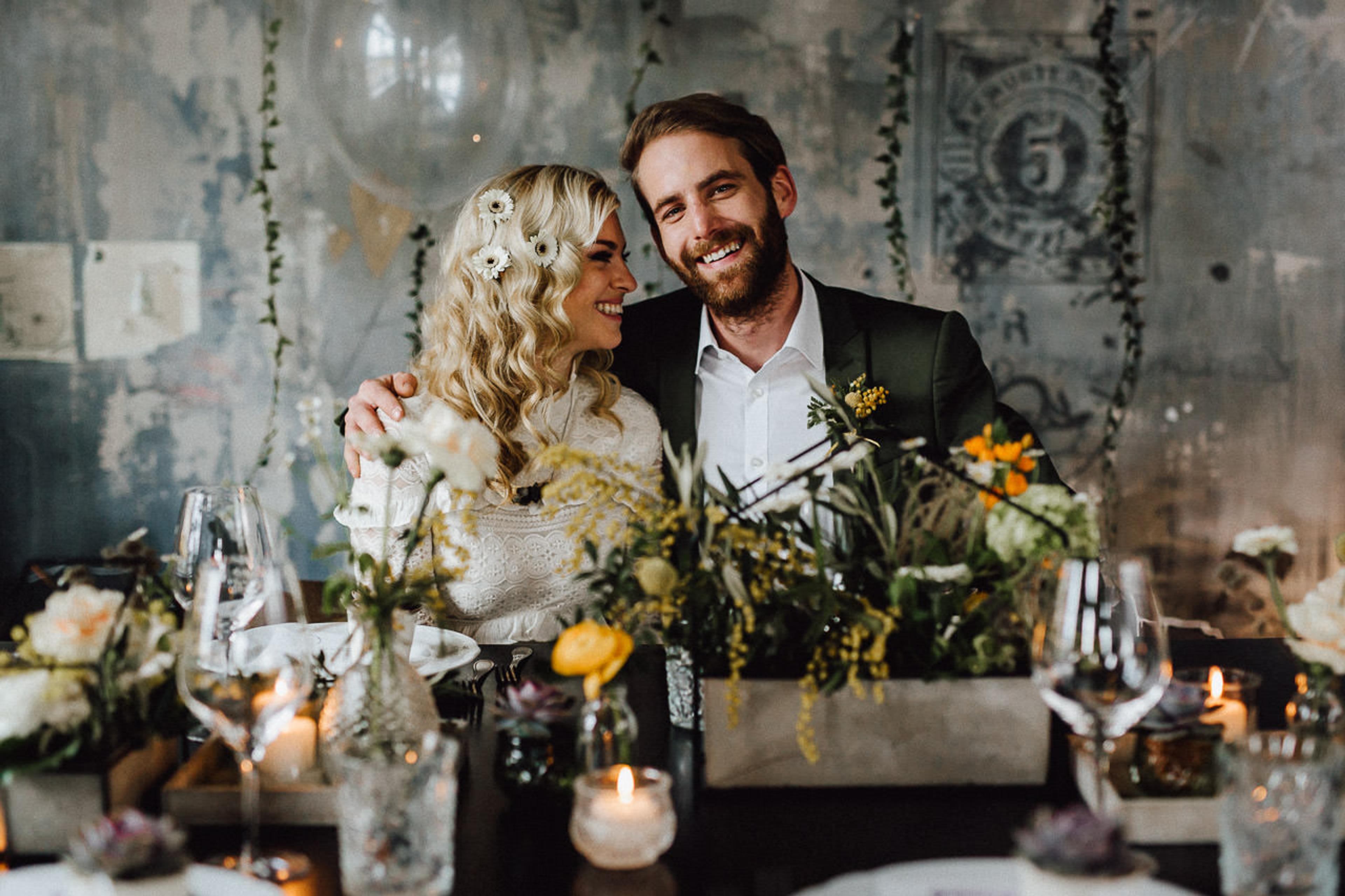 Hochzeit im 70er-Look — Bild 45