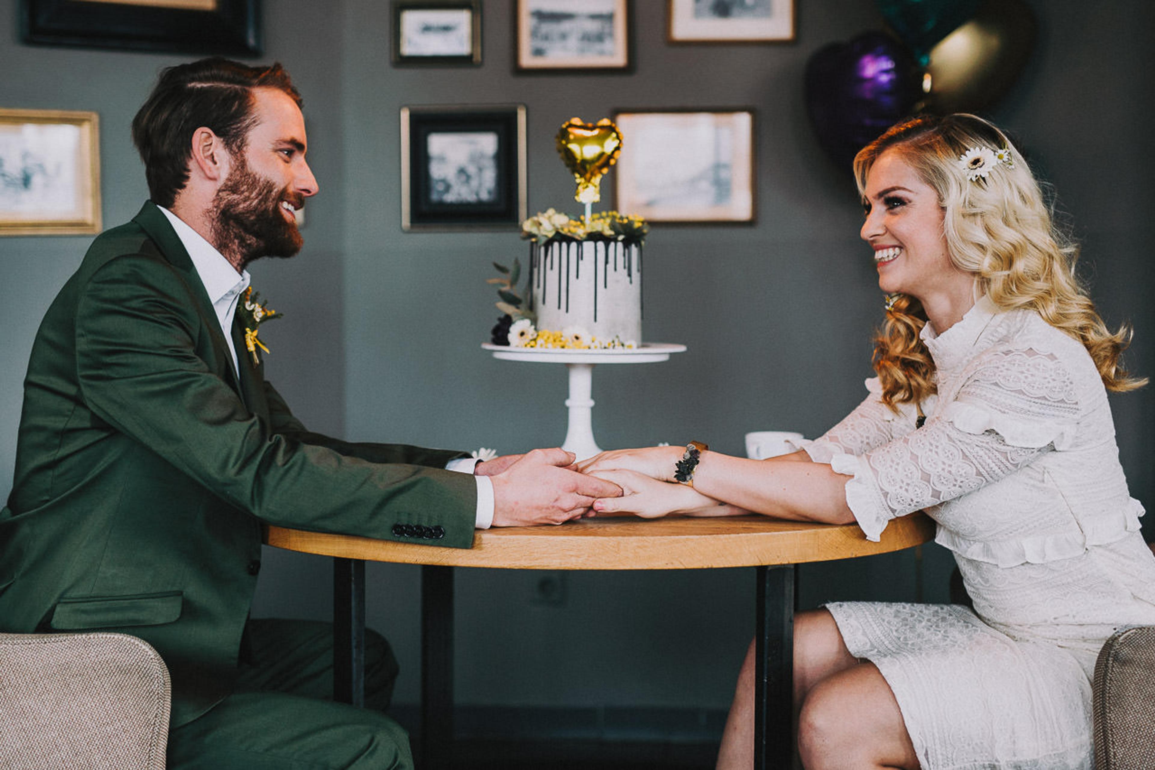 Hochzeit im 70er-Look — Bild 22