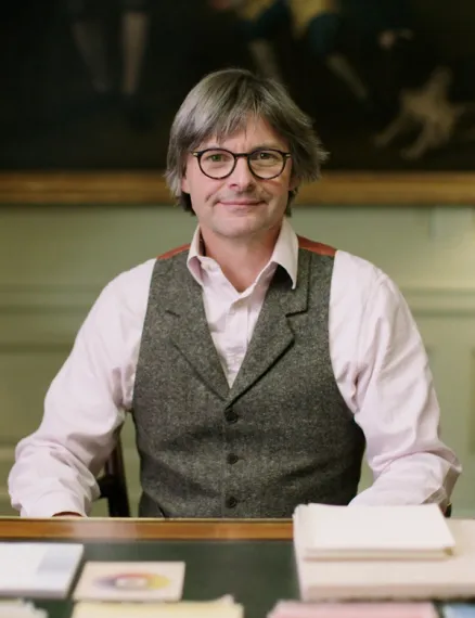 A Guide to Pigments, Paints & Palettes