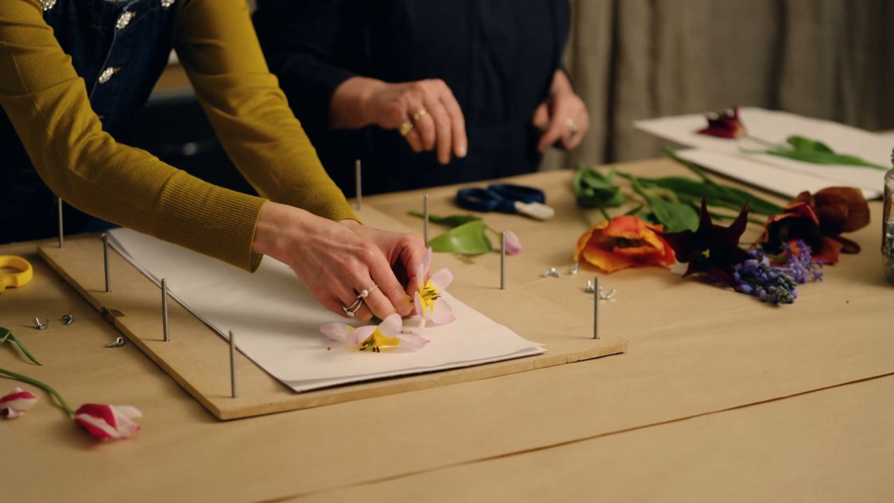  Core skills - Part 2: Pressing tulips using a larger press