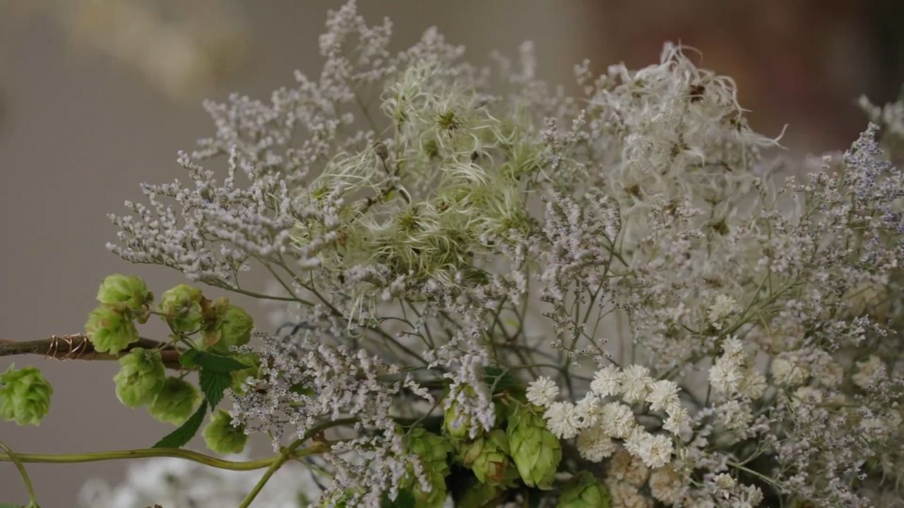 A hanging flower cloud - Part 3: Adding the fluff and filler