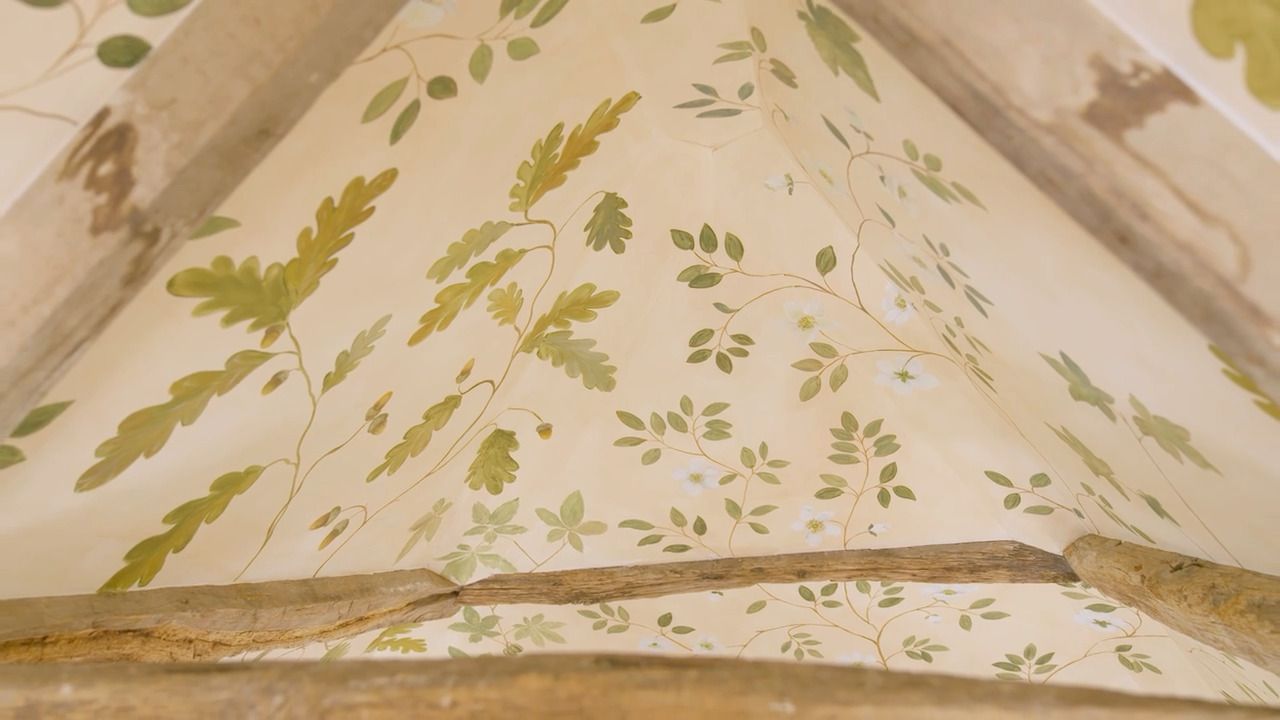 A foliage ceiling mural - Part 4 - Painting the mural