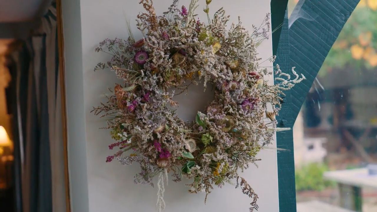 A dried flower wreath - part 2