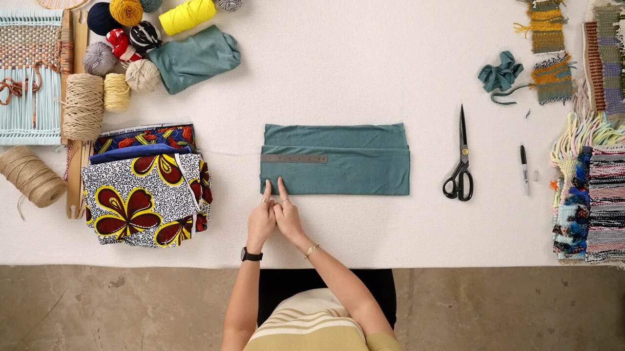 Repurposing fabrics to make yarns