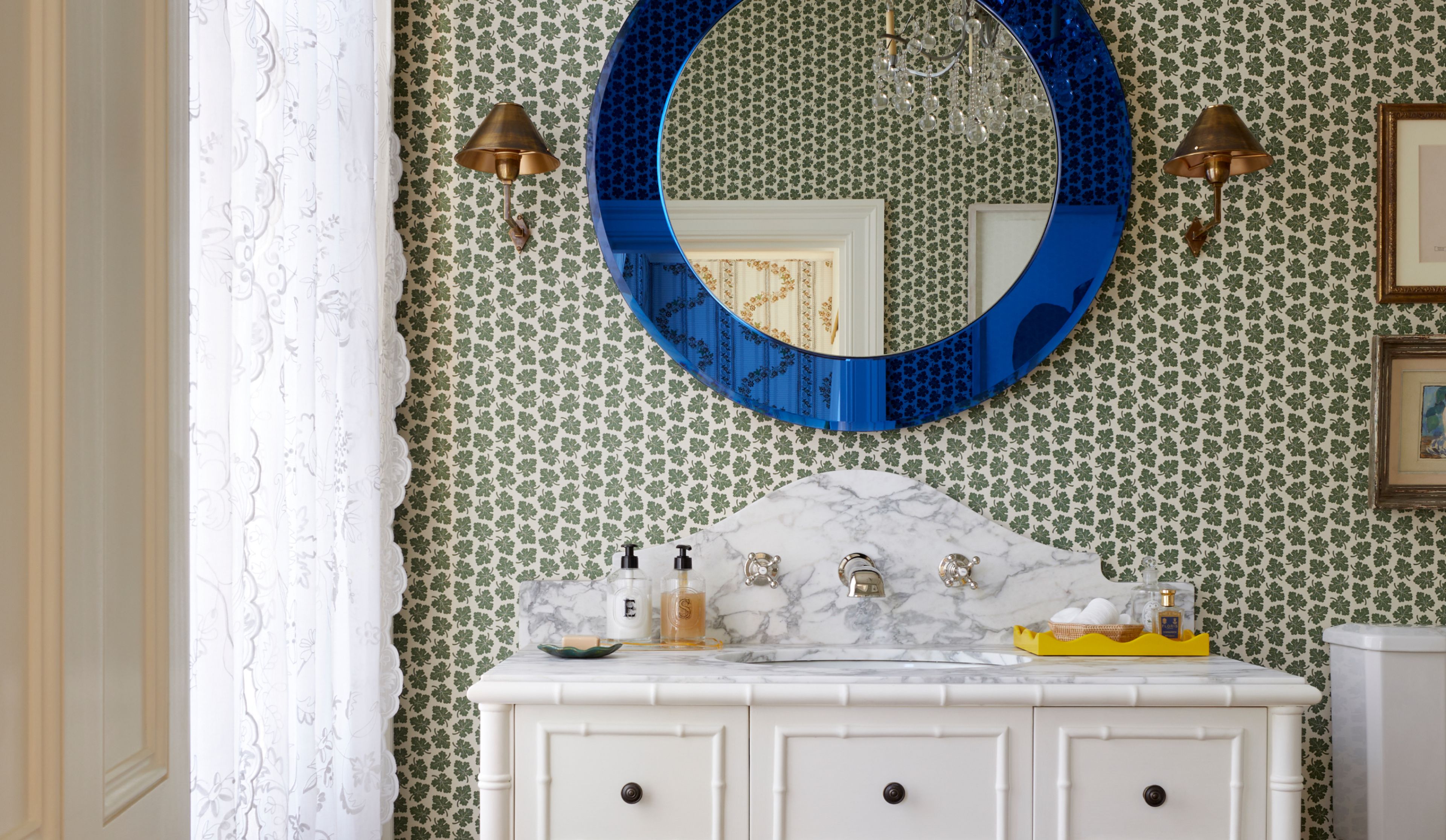 Bathroom Wallpaper