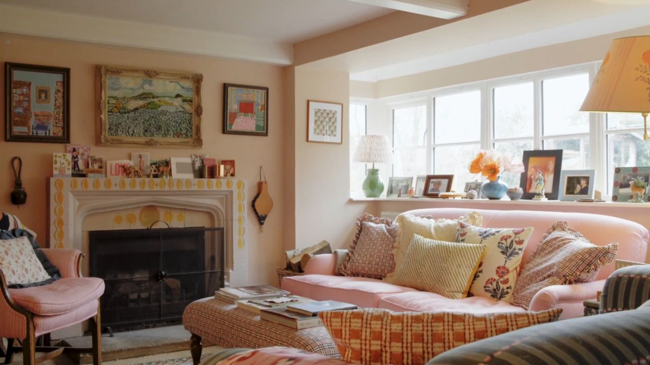 Walkthrough - living room