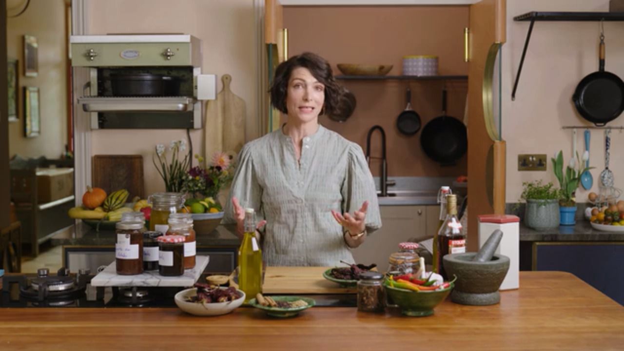 Thomasina's approach: food for now