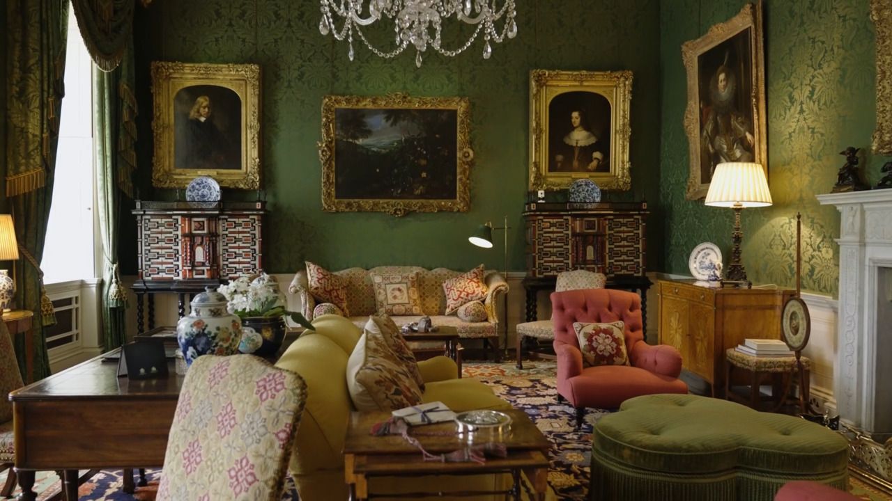 Pictures and paintings