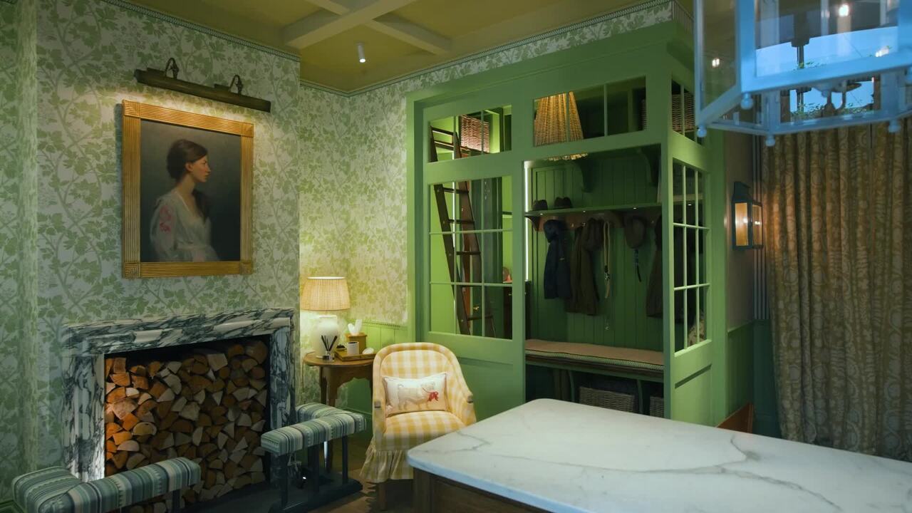 Light, colour and details