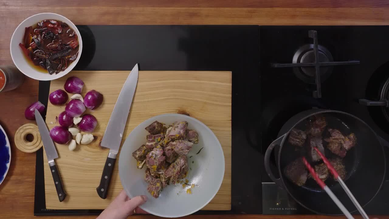 Festive slow-cooked beef shin in a guinness and ancho sauce - part 1