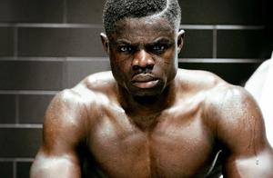 A picture of Professional boxer Seth "Freezy Macbones" Gyimah sitting