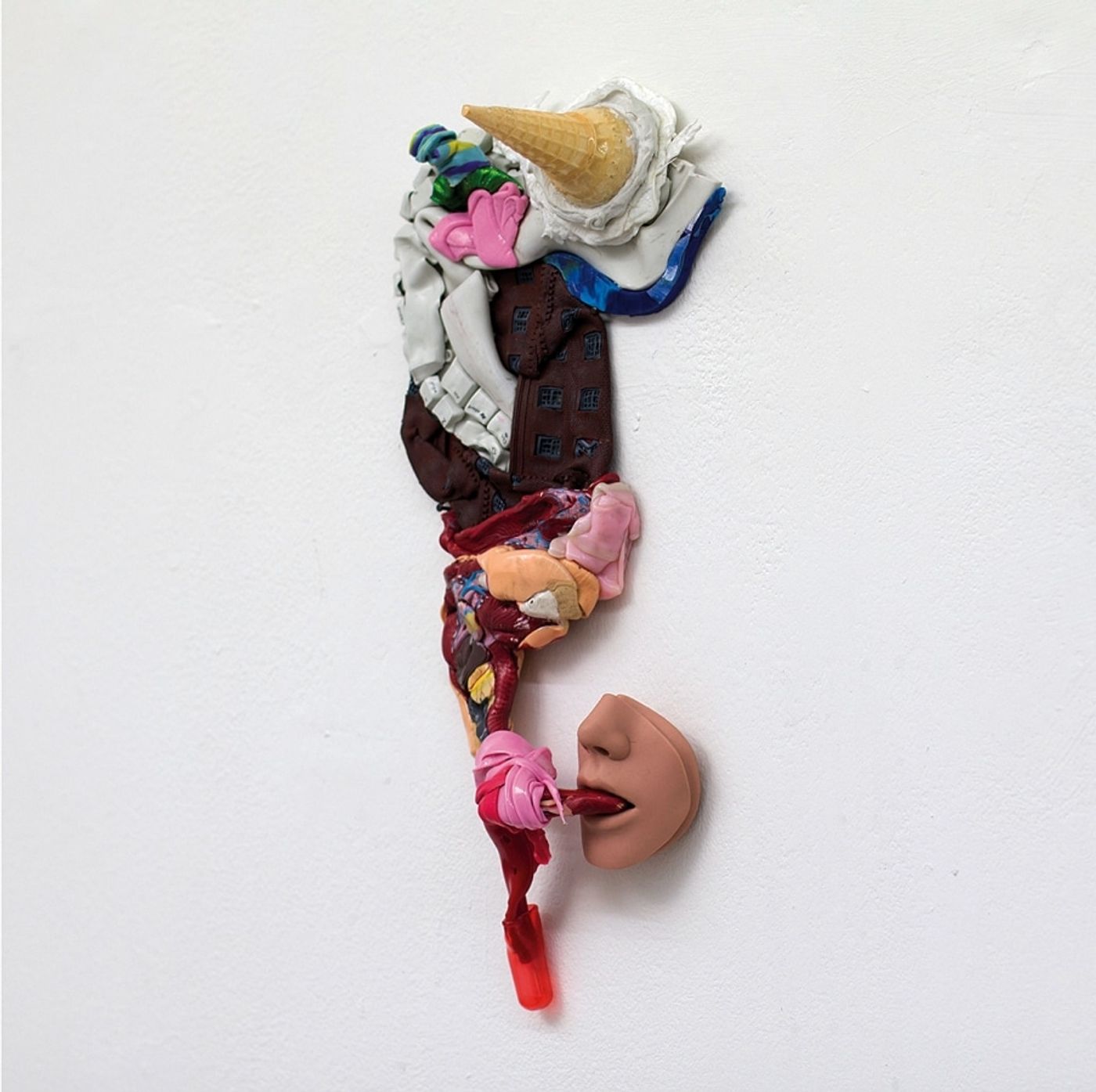 SWEET TOOTH / 53X26X15cm / mixed media, plastic / 2011-2018