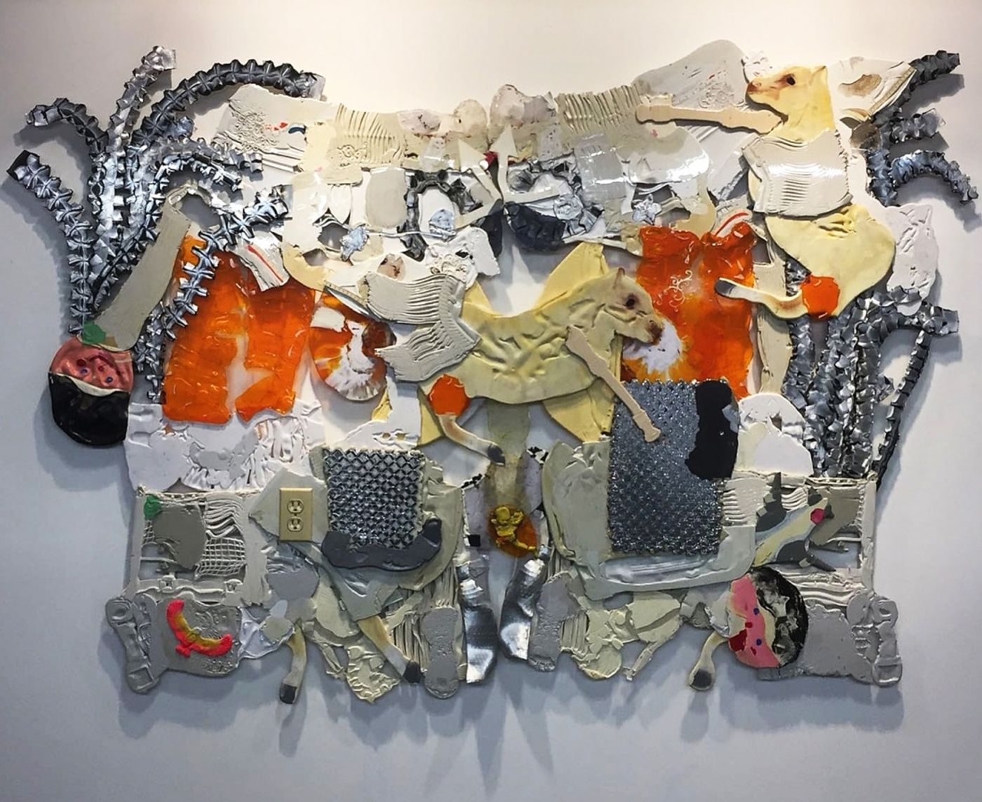 DRUNK OFF MY SHITTING, SNEEZING LADY I DID TUMBLED / mixed media, plastic / 2018