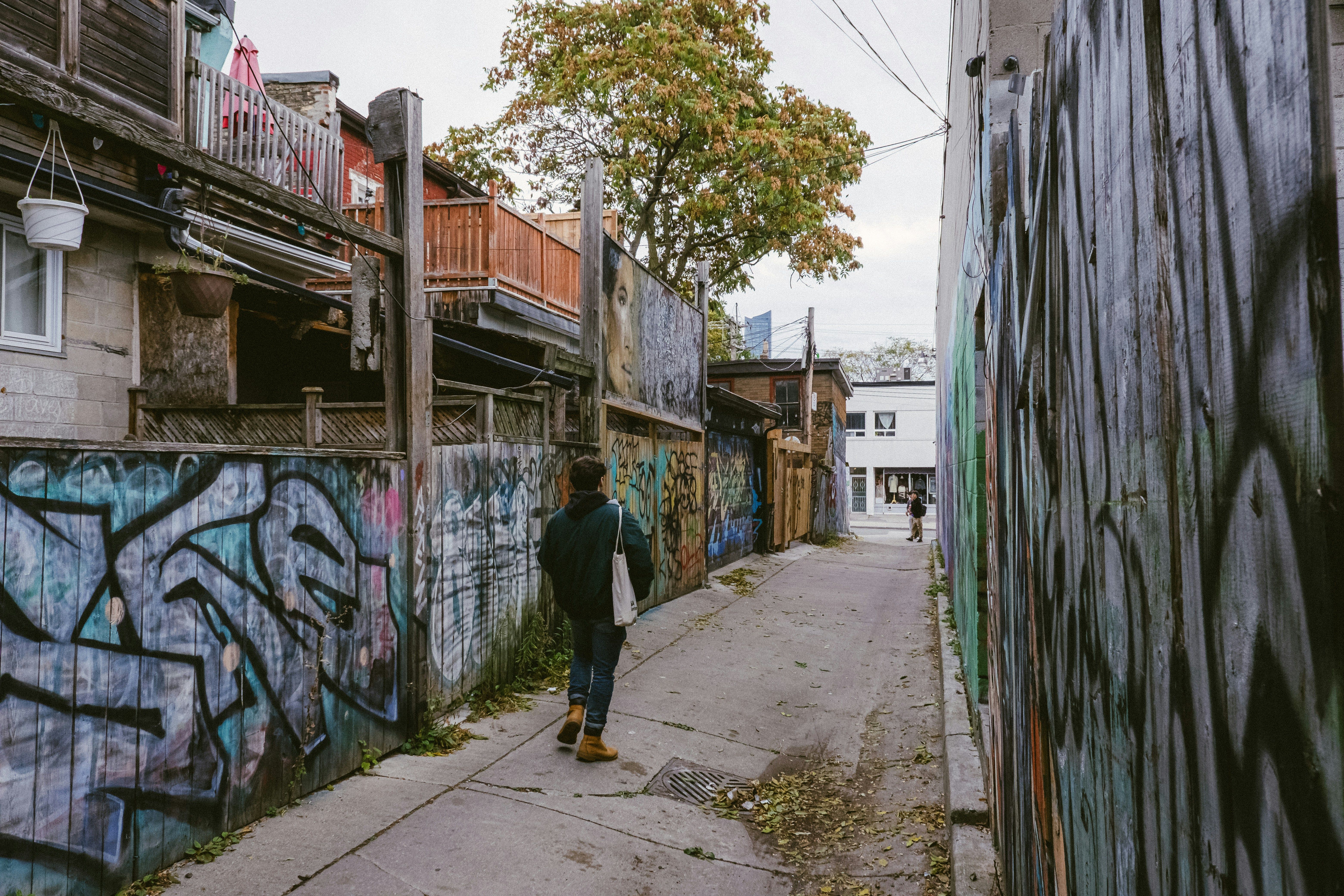 Best Neighbourhoods in Canadian Cities for Australian Newcomers