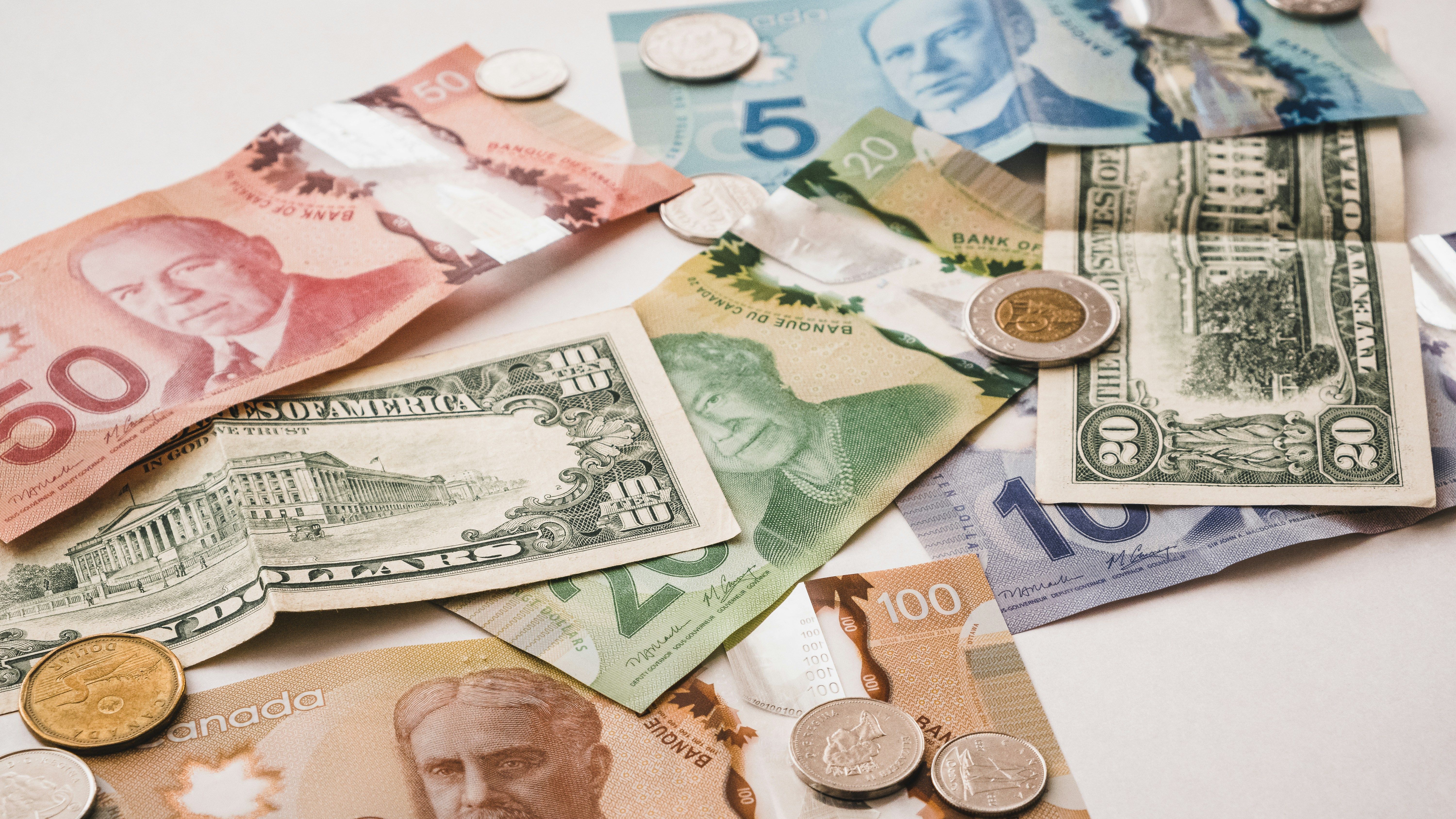 Moving Money from Australia to Canada: The Cheapest and Fastest Ways