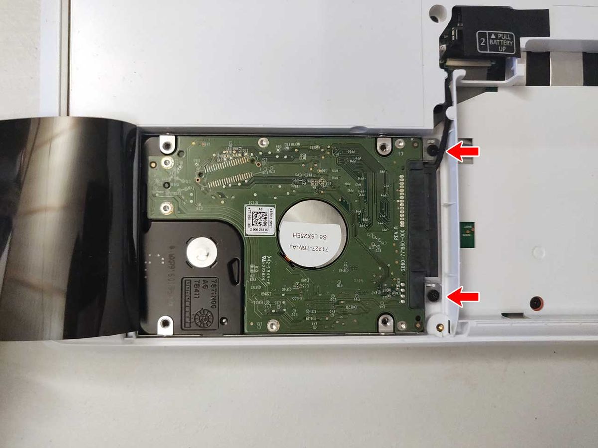 LIFEBOOK AH77/Y HDDの外し方