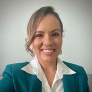 Liz Avelar