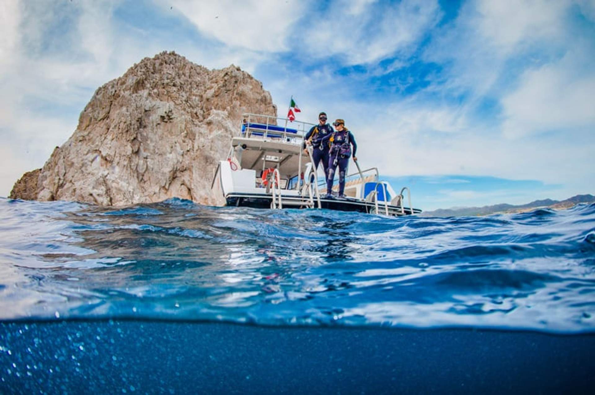 Cabo buceo en Los Arcos 