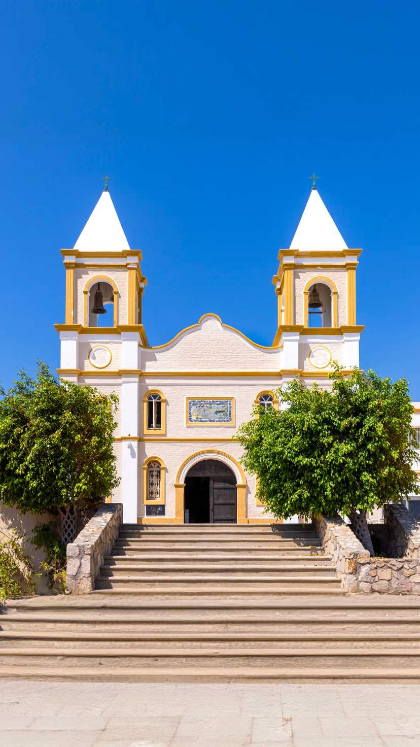 Explore the beauty of the Los Cabos City Tour, highlighting historic churches, scenic streets, and rich local culture