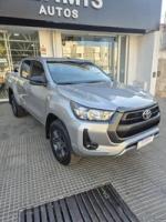TOYOTA TOYOTA HILUX 2.4 SR 4X2 AT 