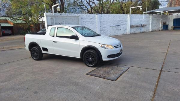 VOLKSWAGEN Saveiro