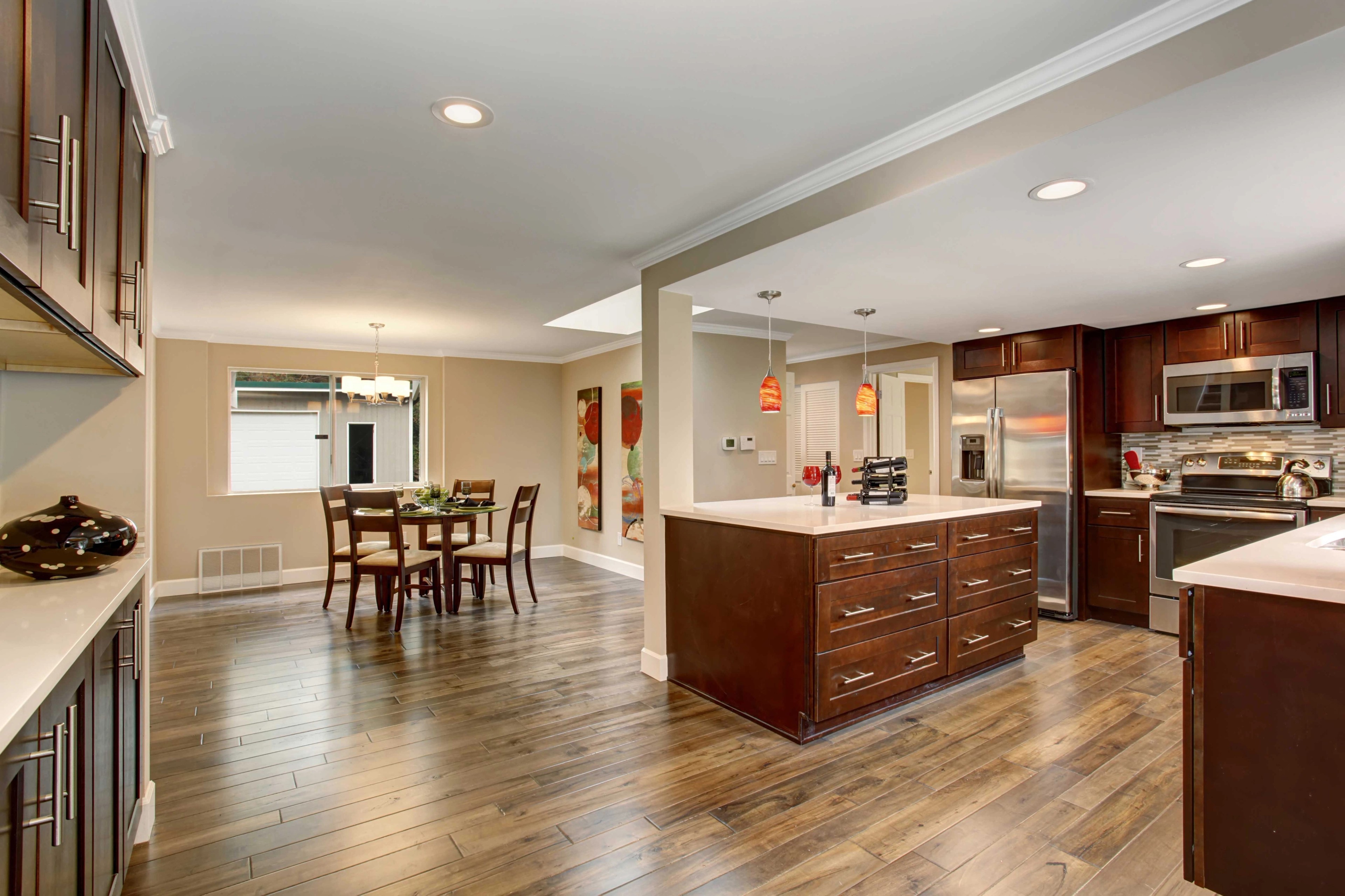 Kitchen breakfast bar with granite countertop