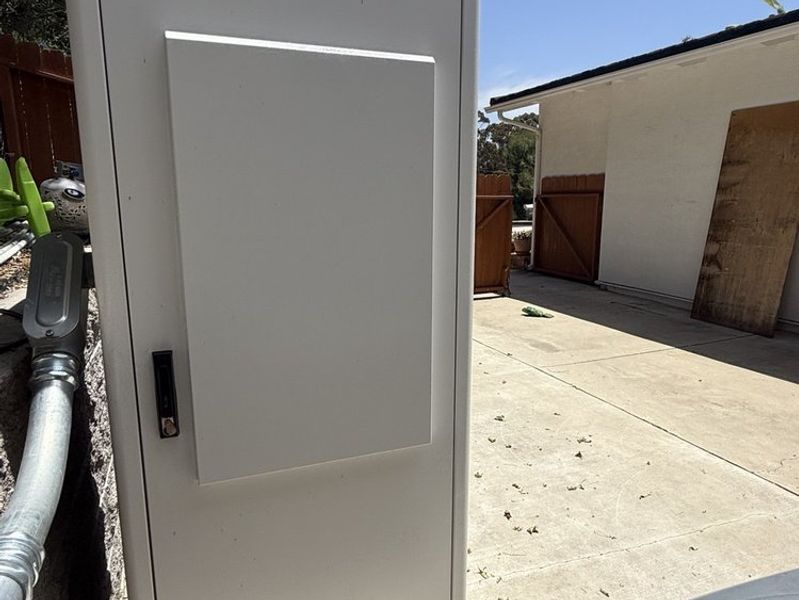 Off Grid with grid assist - Image 3