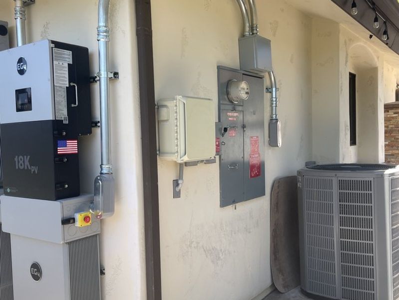 Whole Home Battery System EG4 Hybrid Inverter - Image 3
