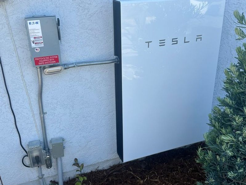 Tesla Power Wall and Solar System - Image 3