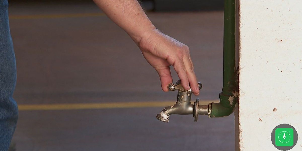 Adutora rompida deixa dezenas de bairros de Belém e Ananindeua sem água