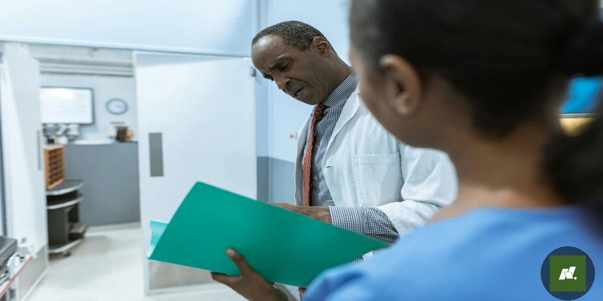 Médico é flagrado em ato indecoroso durante viagem de lancha no Pará