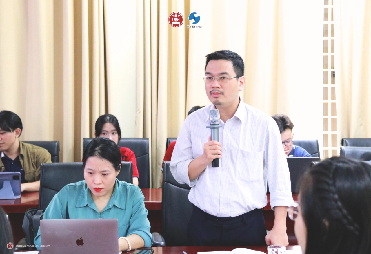 PGS.TS Nguyễn Mạnh Dũng - Phó Trưởng Khoa Triết học và Quản lý phát biểu khai mạc Hội nghị