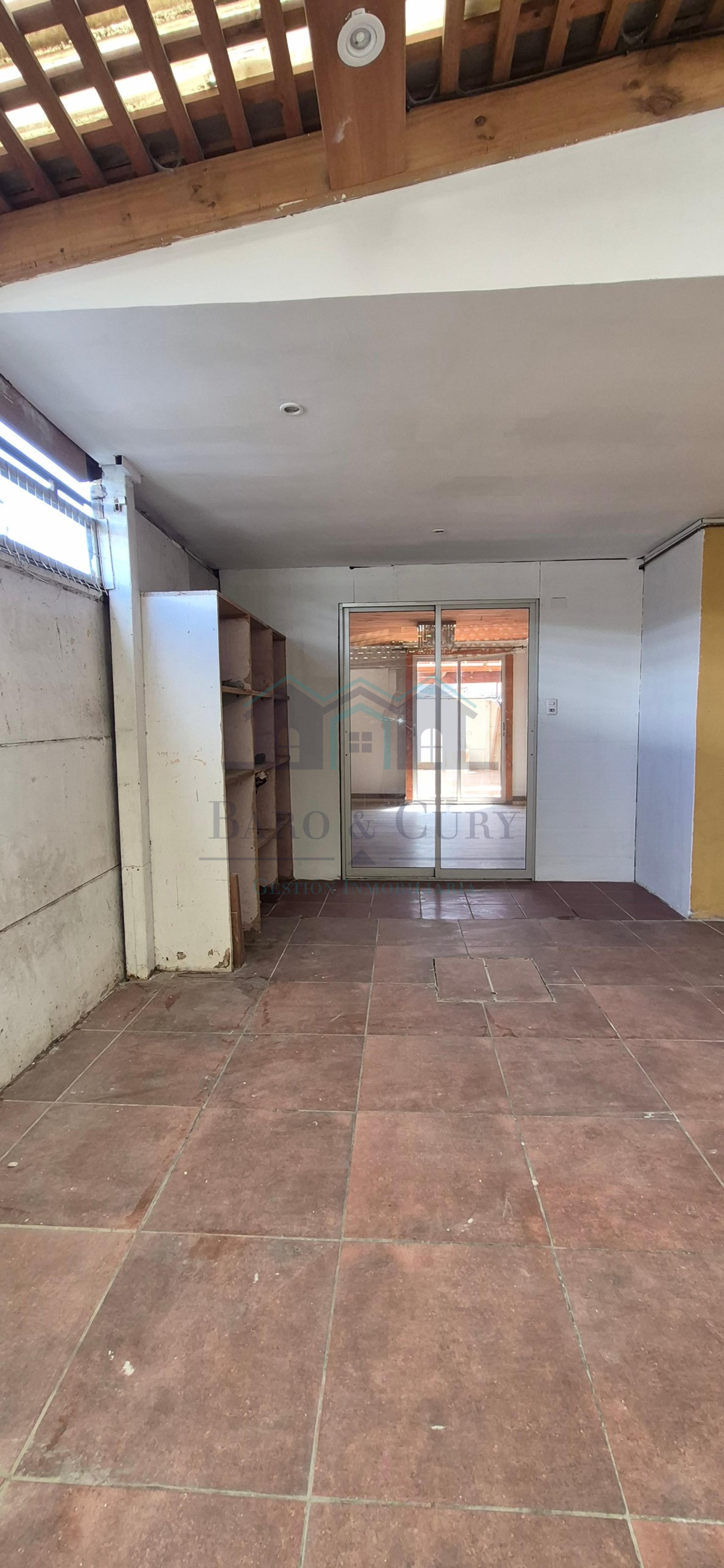 Arriendo Casa 4 dormitorios 2 baños  sector poniente  - Imagen 19