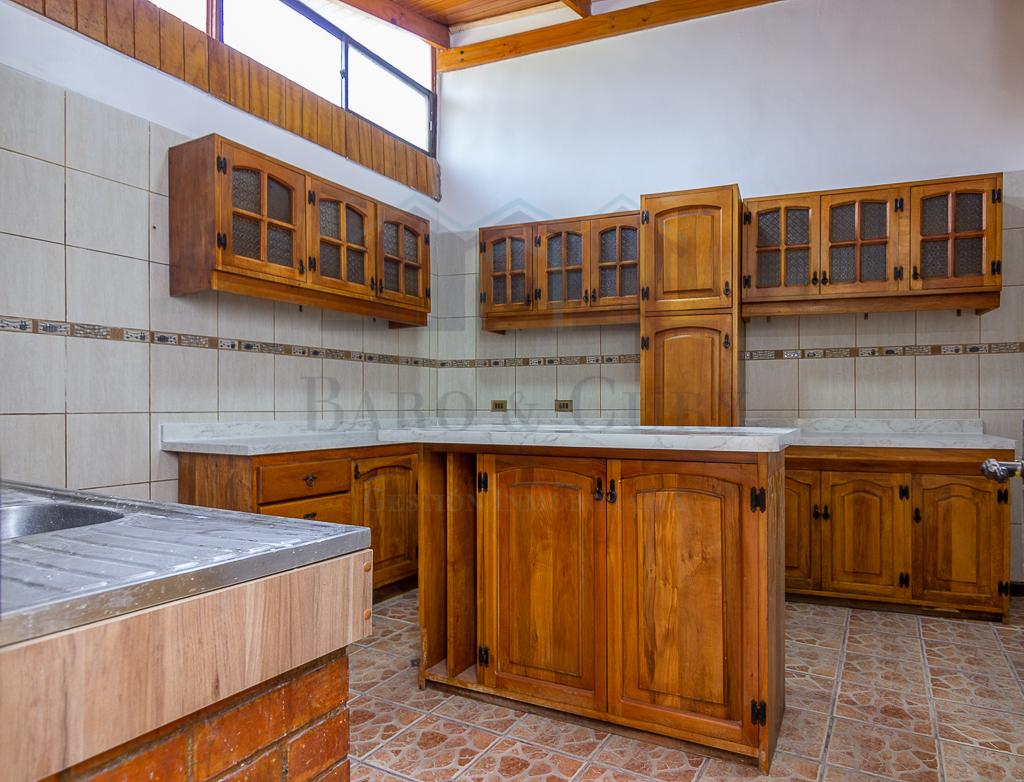 Casa en arriendo Machali 4 dormitorios 2 baños 2