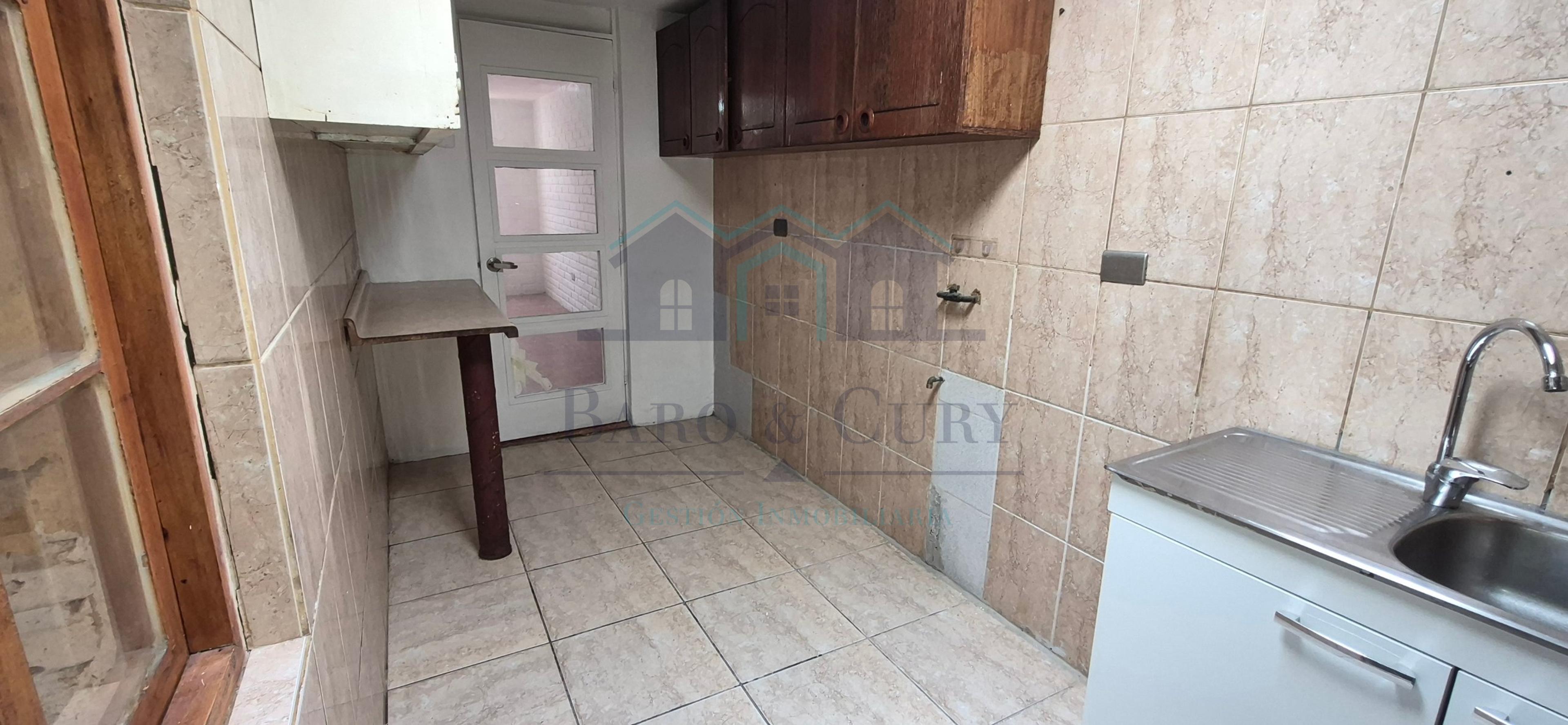 Arriendo Casa 4 dormitorios 2 baños  sector poniente  - Imagen 15